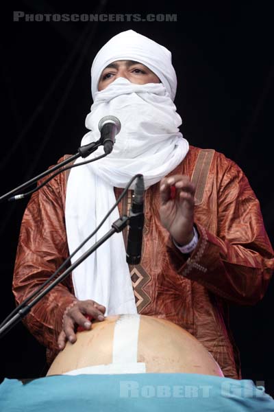 TINARIWEN - 2014-08-24 - SAINT CLOUD - Domaine National - Scene de l'Industrie - 